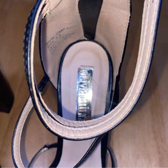 Olivia Miller Size 8.5 Black Sensual Block Sandals in Great Condition - Picture 16 of 16